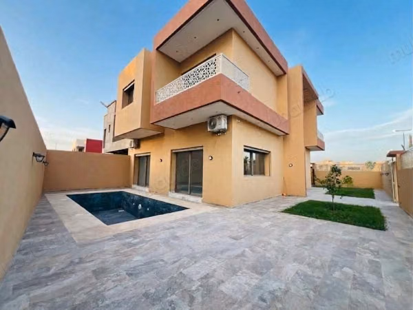 High-end contemporary villa