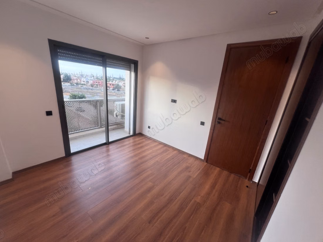 Bel appartement en location à Casablanca Finance City. 2 pièces confortables. Avec ascenseur et terrasse
