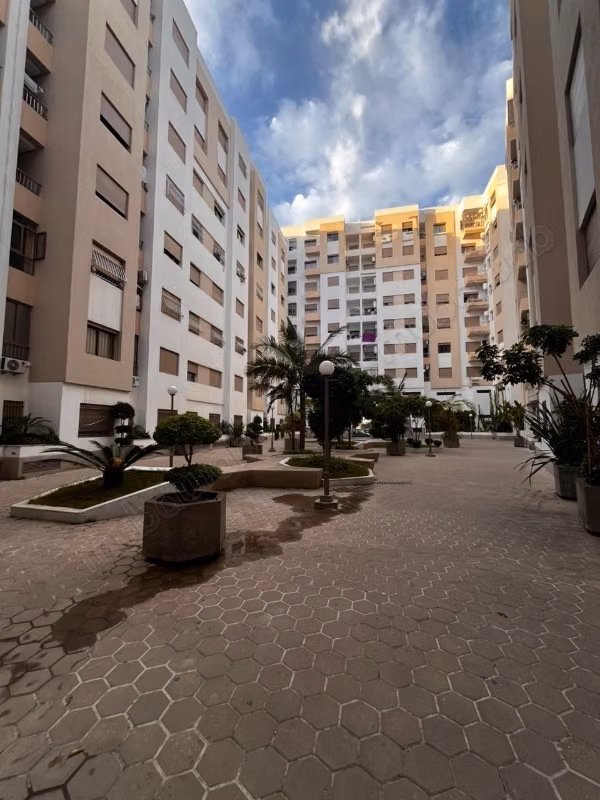 Location d'un appartement à Marjane. 
2 belles chambres. 
Meublé