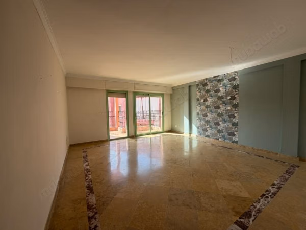 3 Bedroom Apartment with Living Room and Pool Residence