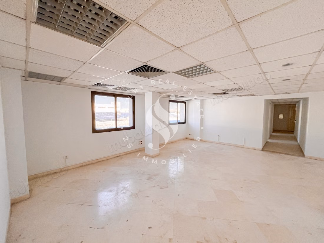 FOR RENT Open Space Office 300 m2 Charguia 1