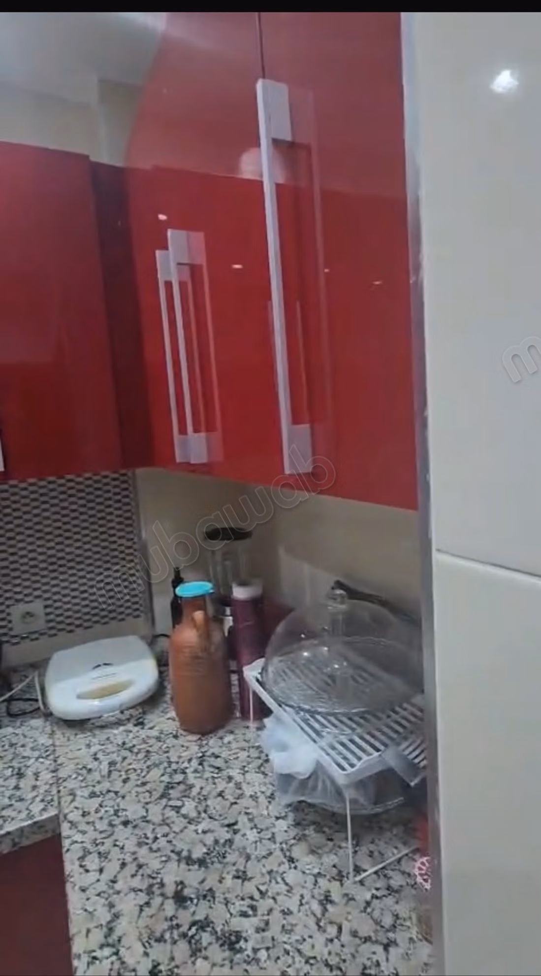 Appartement vide à louer à Moujahidine. 2 chambres agréables. Sécurisé 24/24