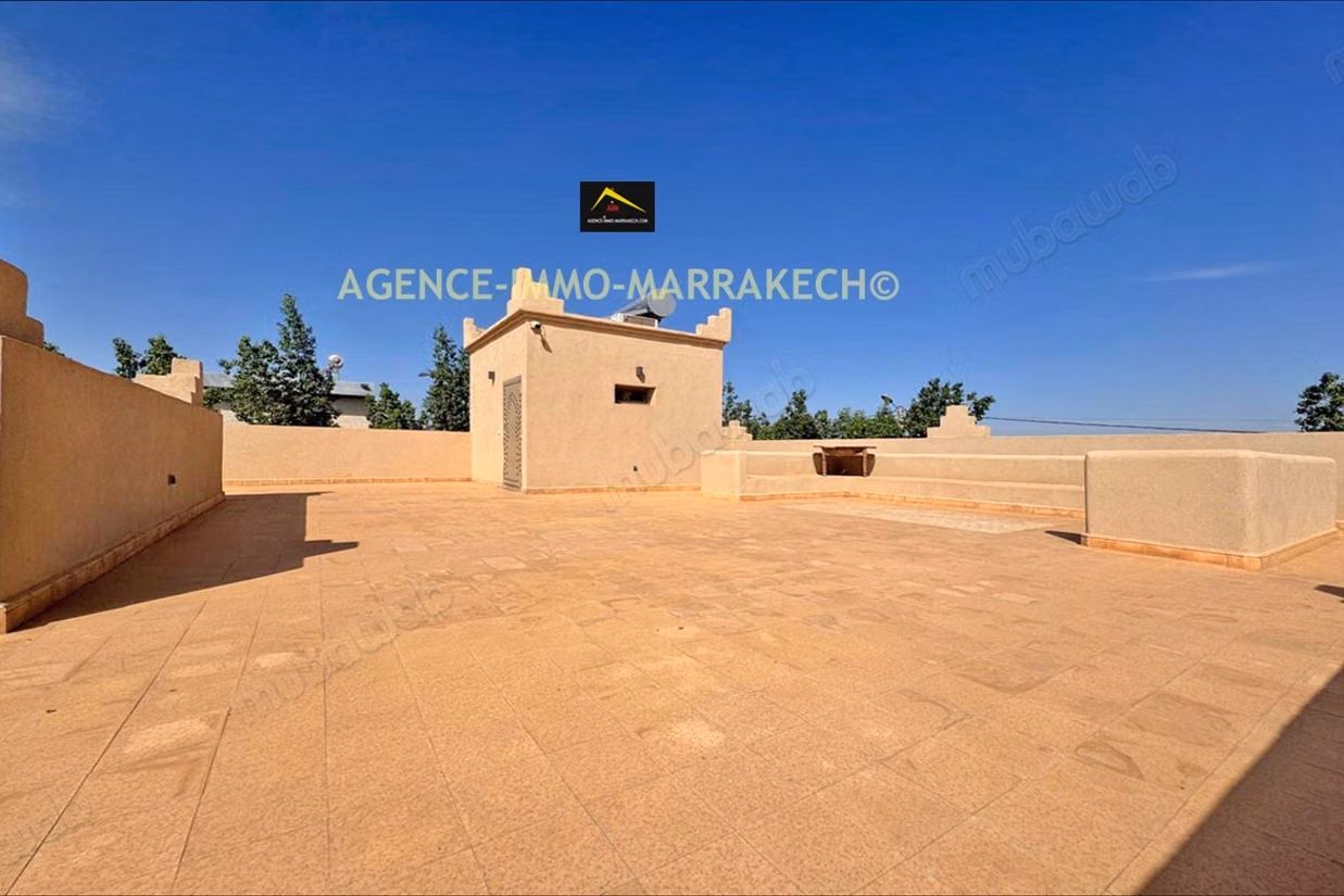 Private titled villa for sale with 4 suites, Pool