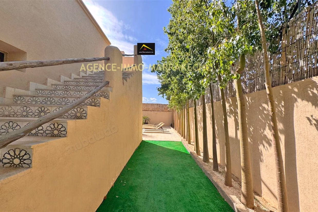 Private titled villa for sale with 4 suites, Pool
