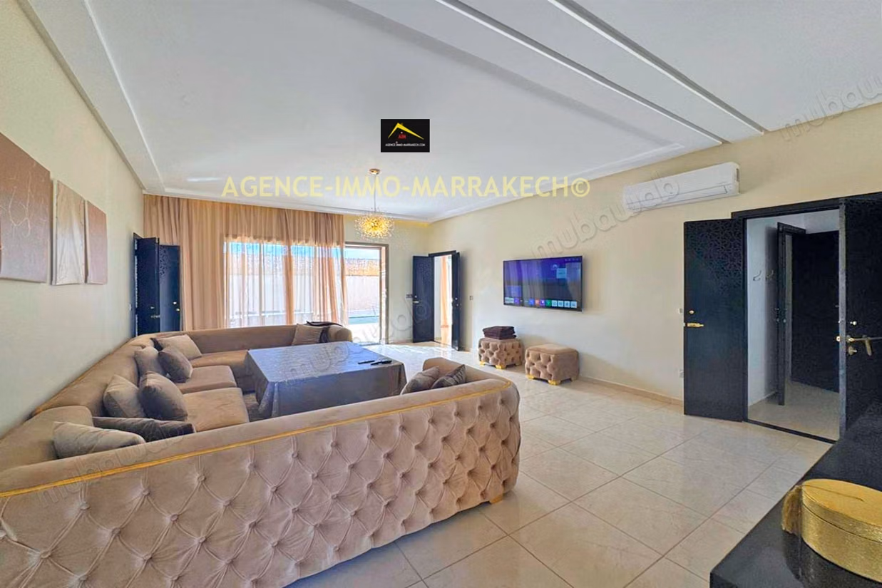 Private titled villa for sale with 4 suites, Pool