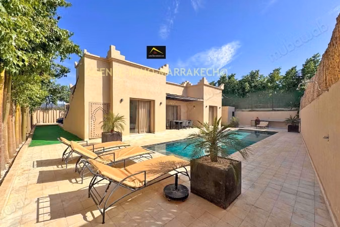 Private titled villa for sale with 4 suites, Pool