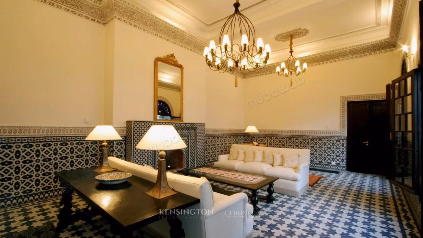 Geweldige Riad te koop in Tal'a. Totale oppervlakte 508 m²