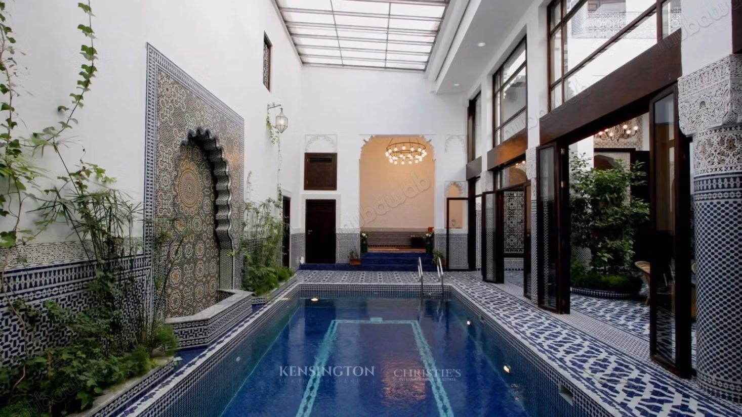 Geweldige Riad te koop in Tal'a. Totale oppervlakte 508 m²