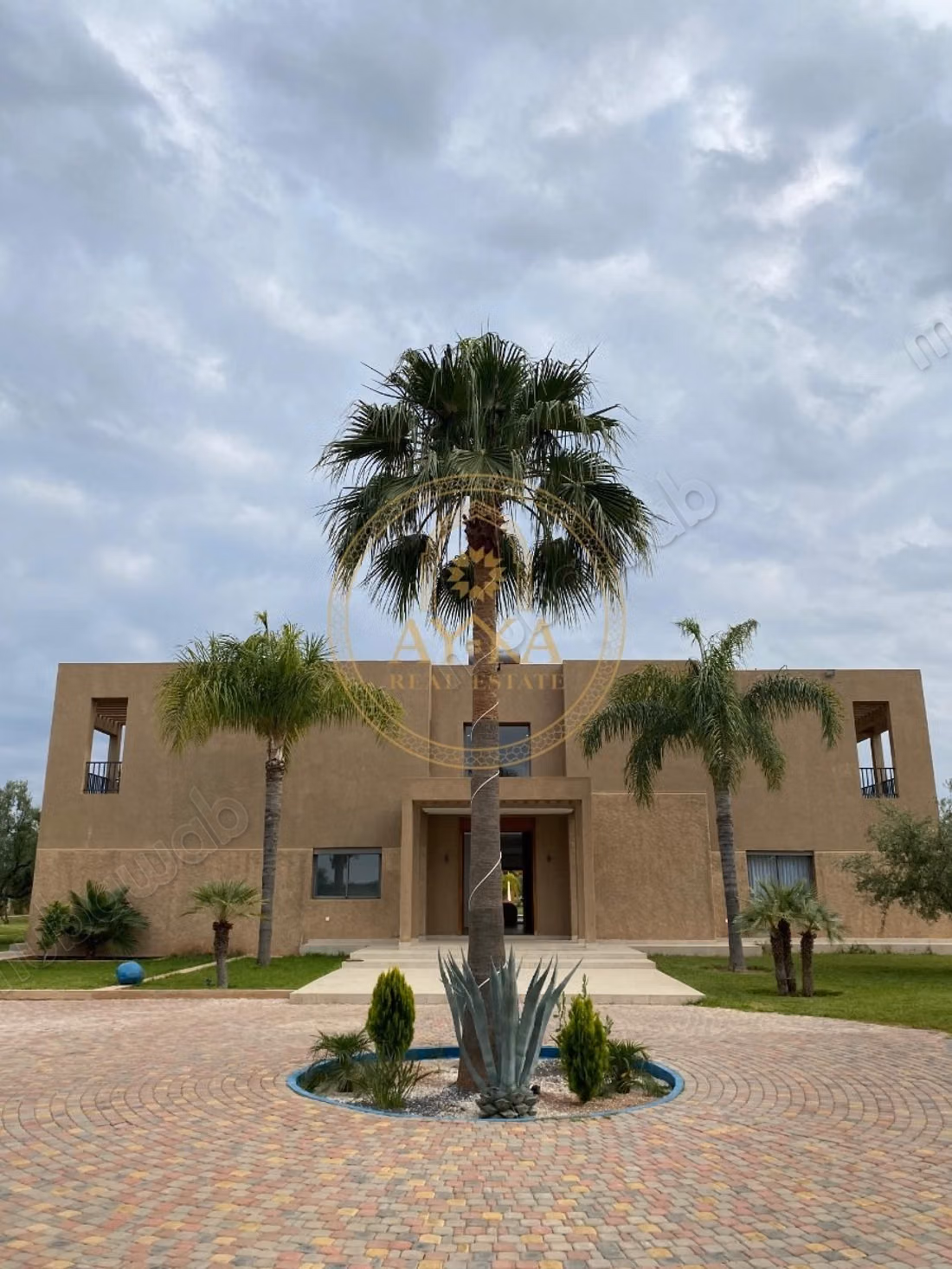 Palace with 5 suites on 1 hectare, Atlas view, Ourika