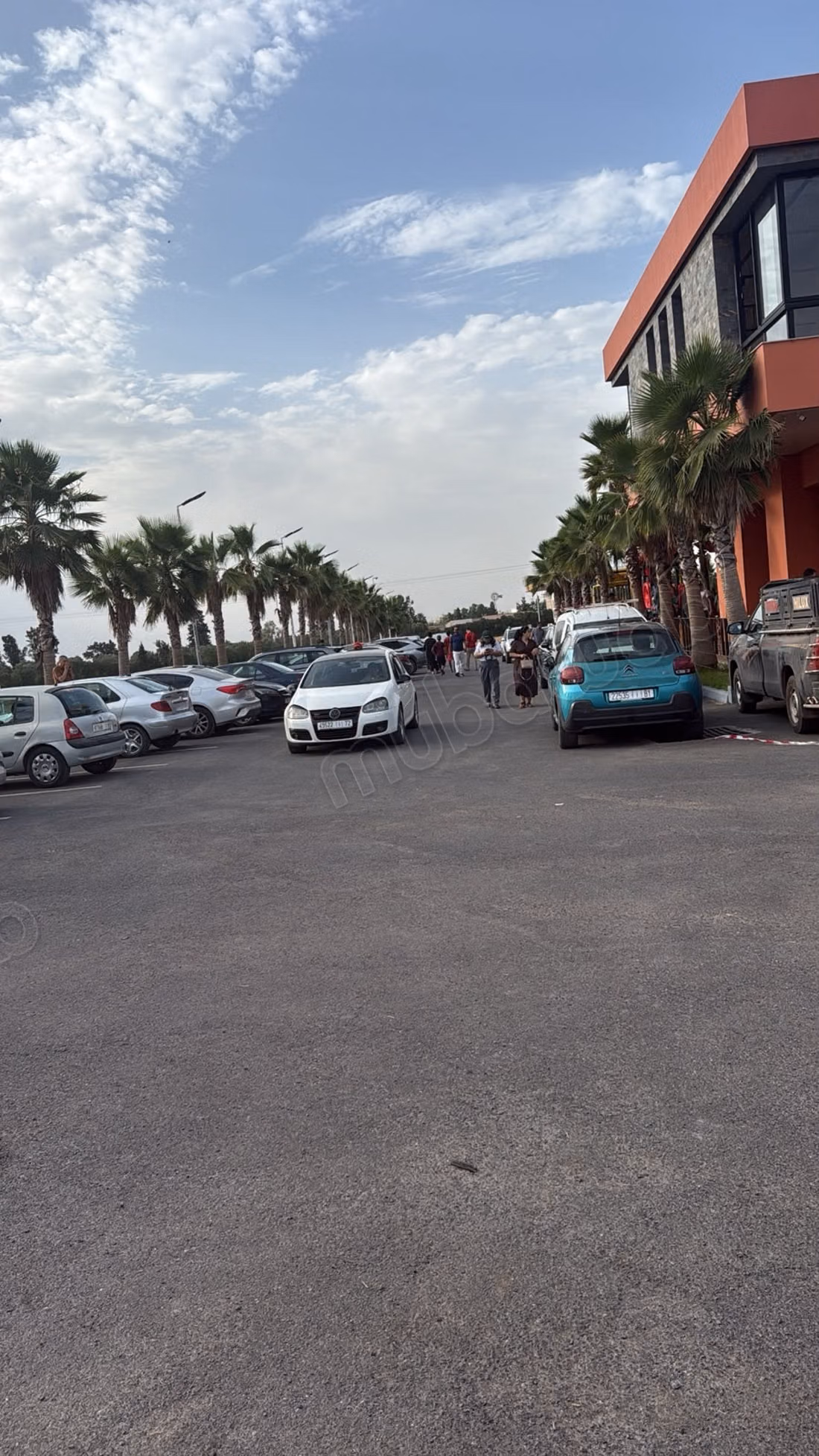 Vend local commercial à Berrechid.
Superficie 14000 m²