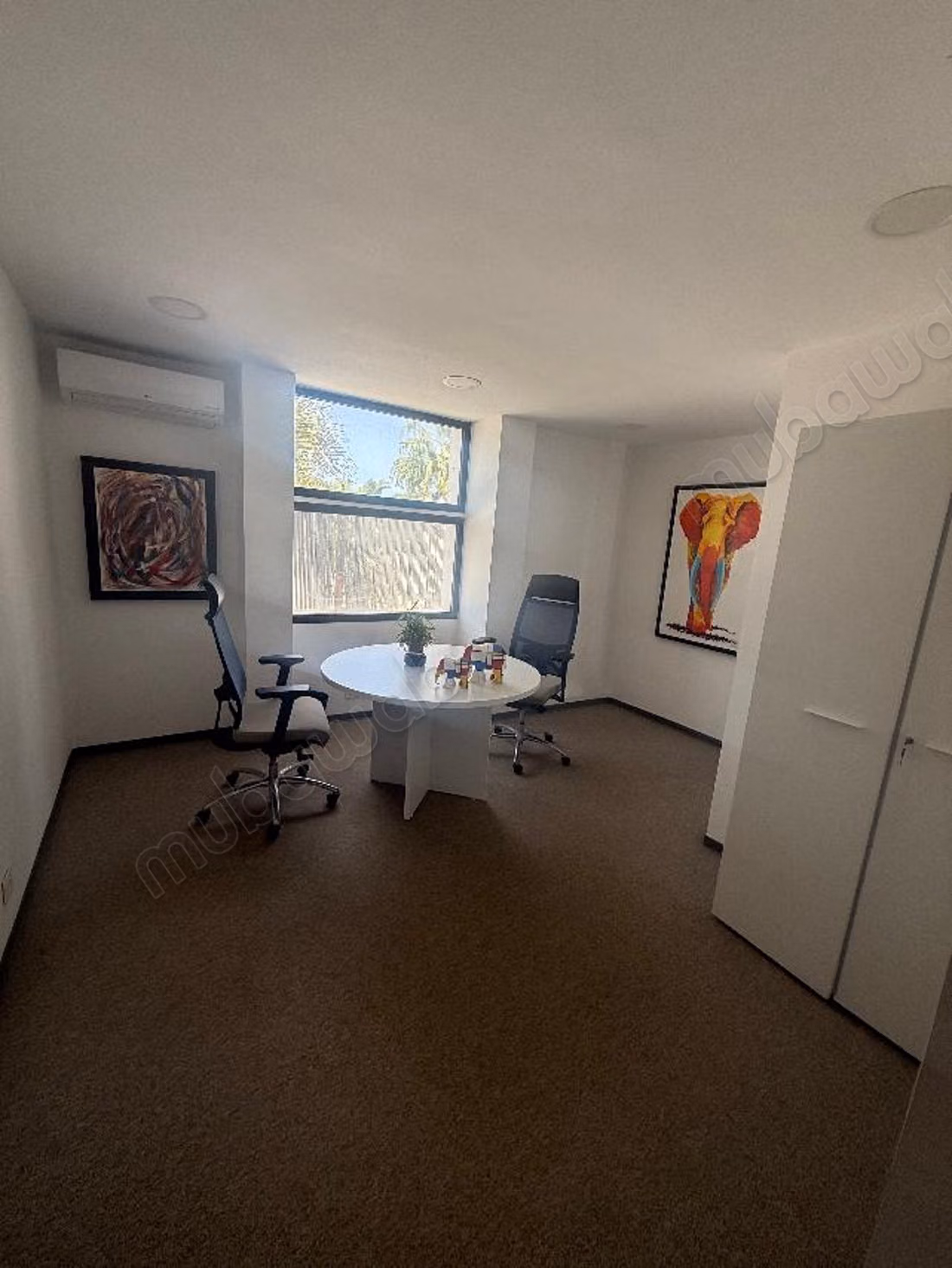 Bur Cowork Anfa vanaf 5500 MAD
Vergaderruimte 890 MAD per dag