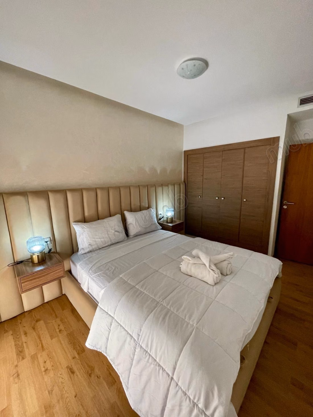 Sell apartment on Casablanca Road. 3 rooms. Furnished