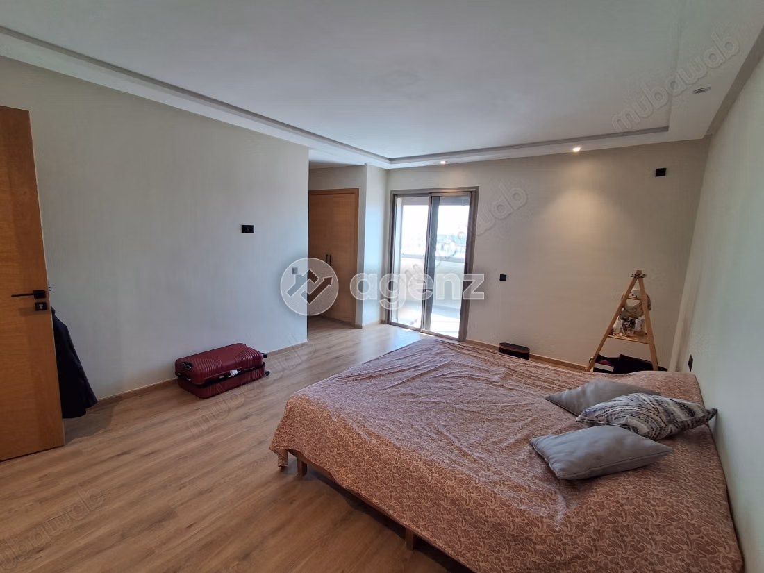Apartment for sale 192 m², 4 bedrooms Sidi Maarouf Casablanca