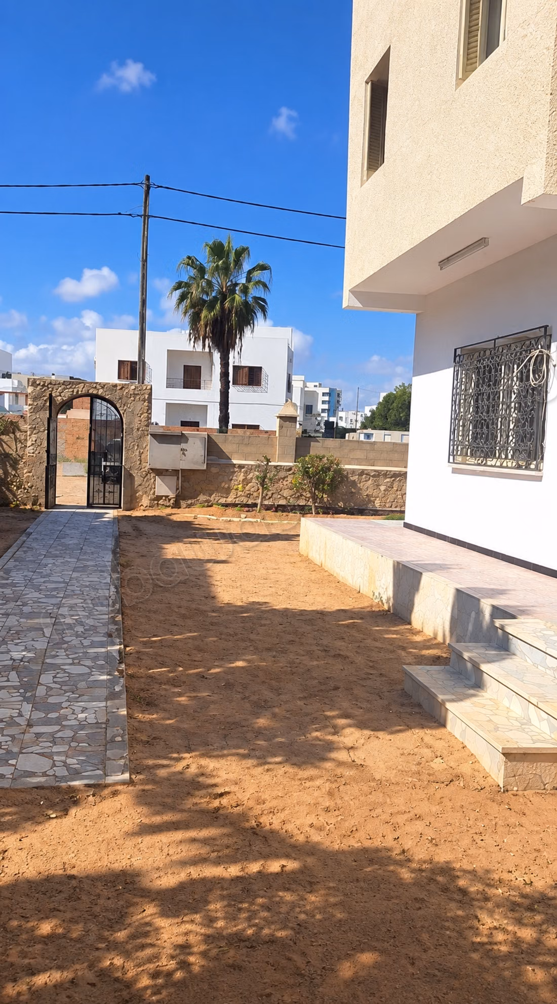 Villa 4 facades 6 chambres Rte de Tunis km 3.5 Sfax