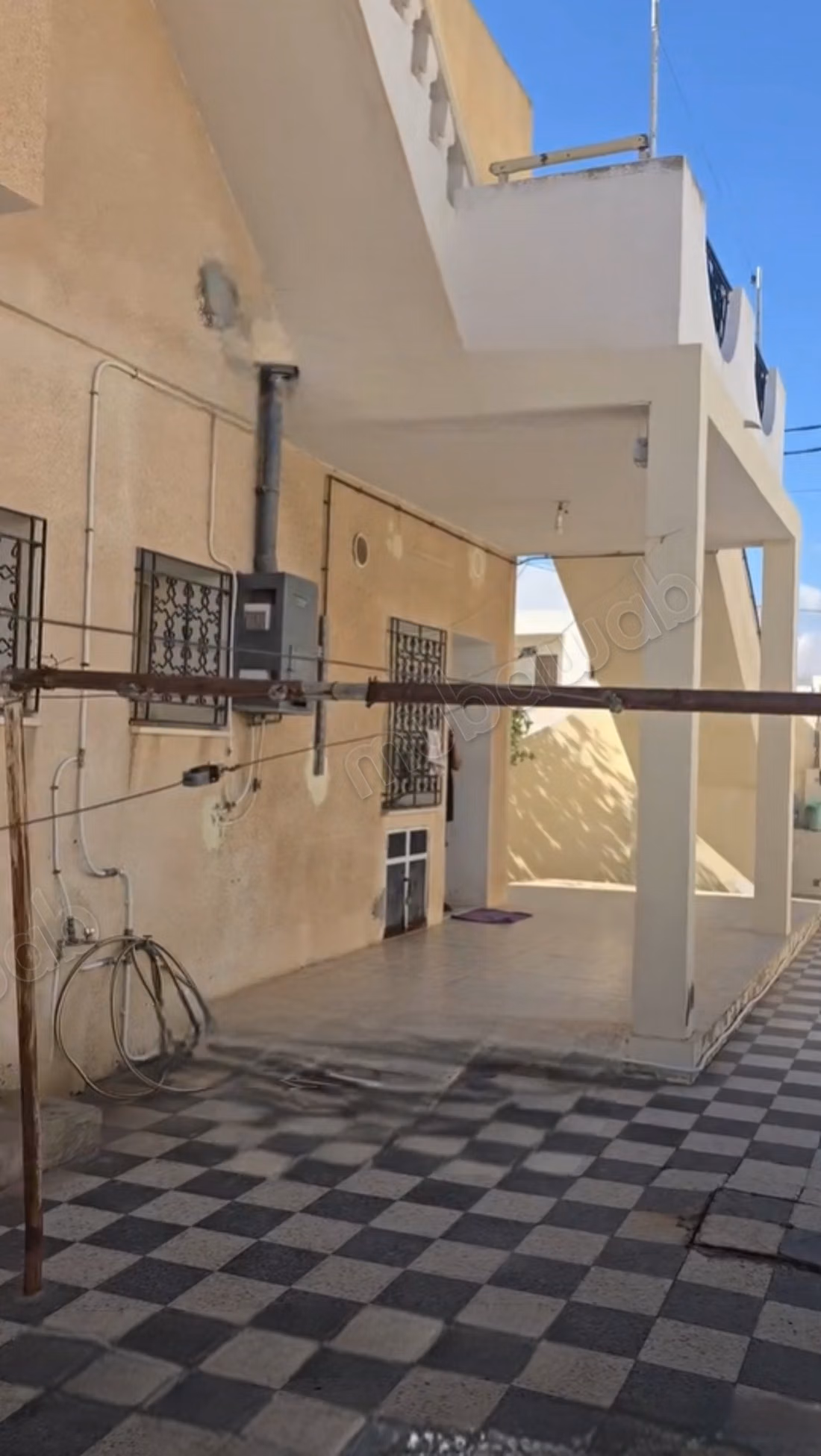Villa 4 facades 6 chambres Rte de Tunis km 3.5 Sfax
