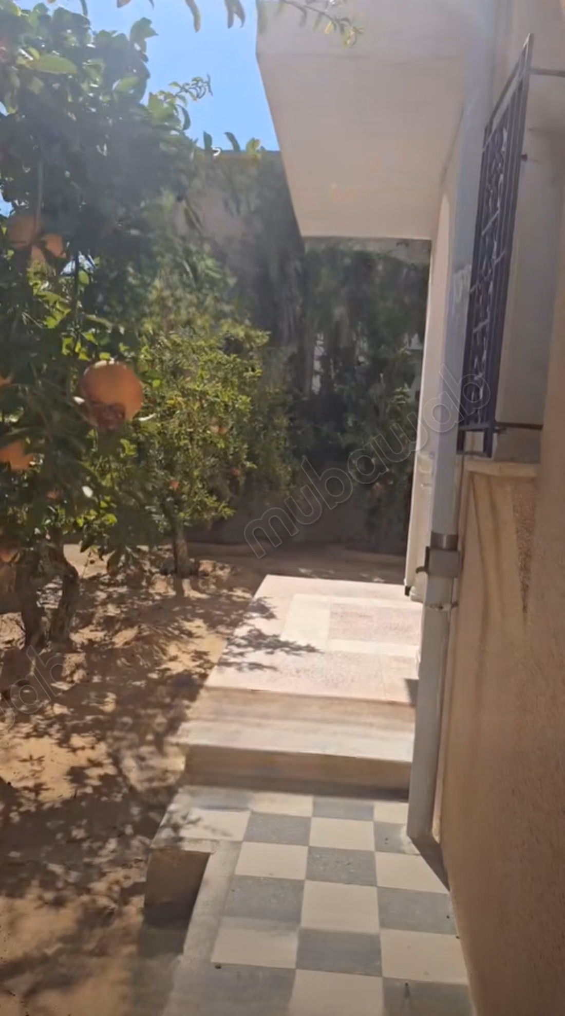 Villa 4 facades 6 chambres Rte de Tunis km 3.5 Sfax