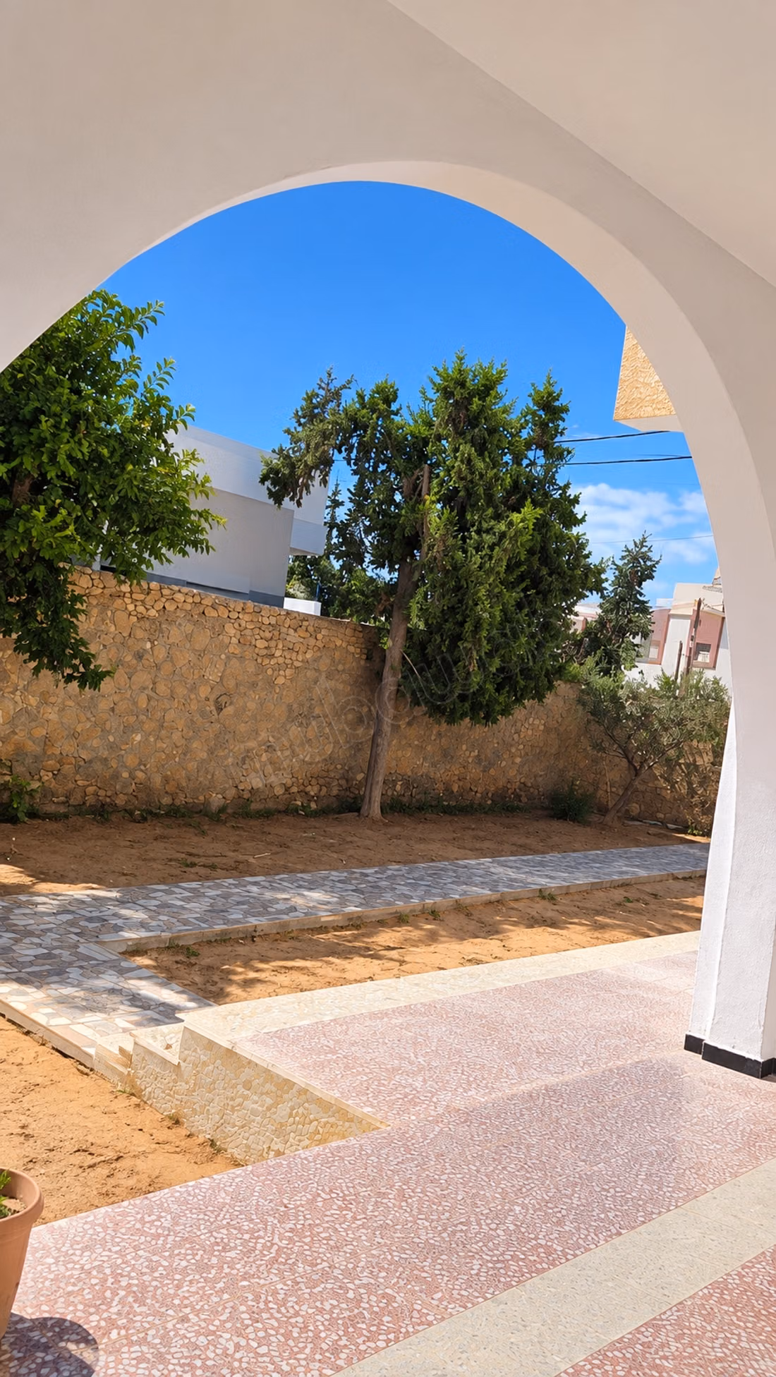 Villa 4 facades 6 chambres Rte de Tunis km 3.5 Sfax