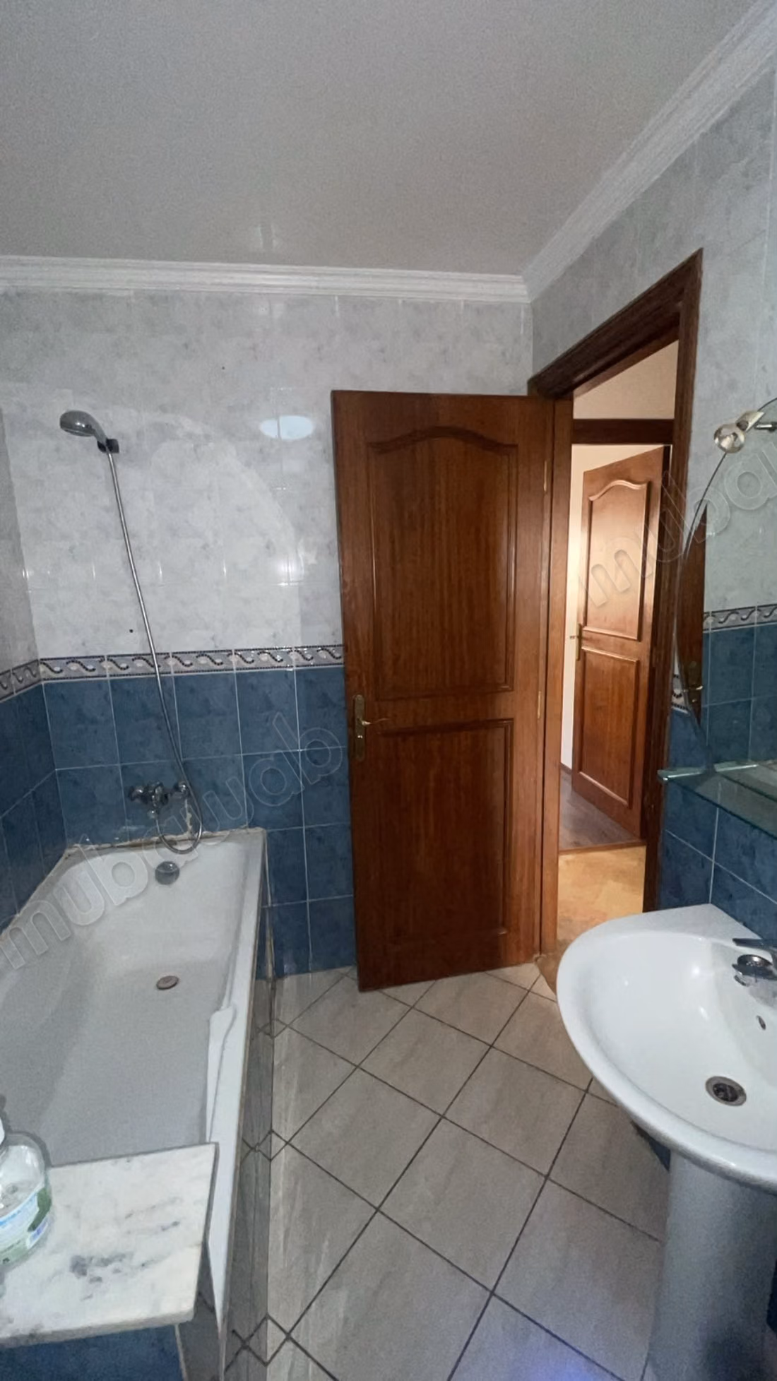 For rent empty apartment, California - Taddart