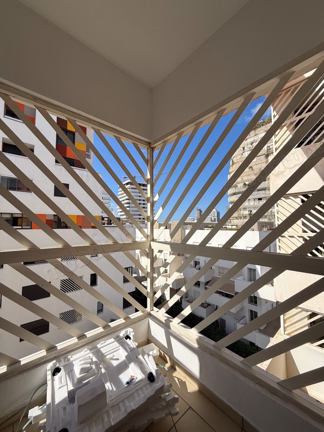 Studio meublé refait à neuf à CFC