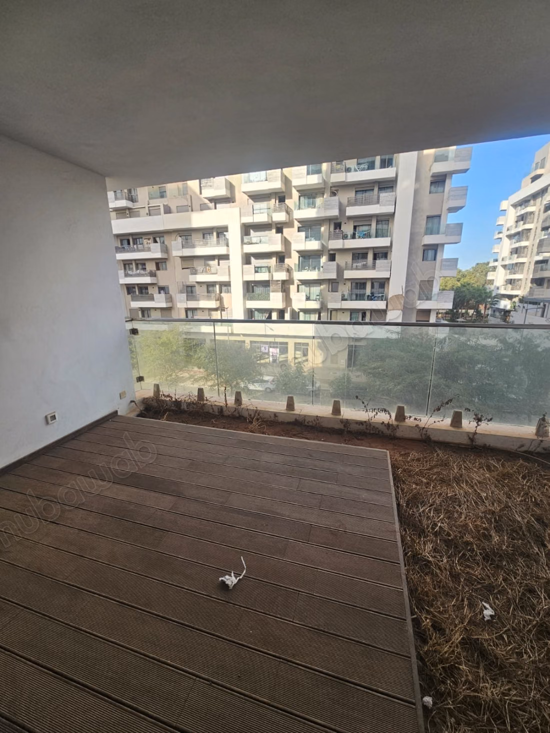 Appartement vide 2 chambres en cours de rafraîchissement