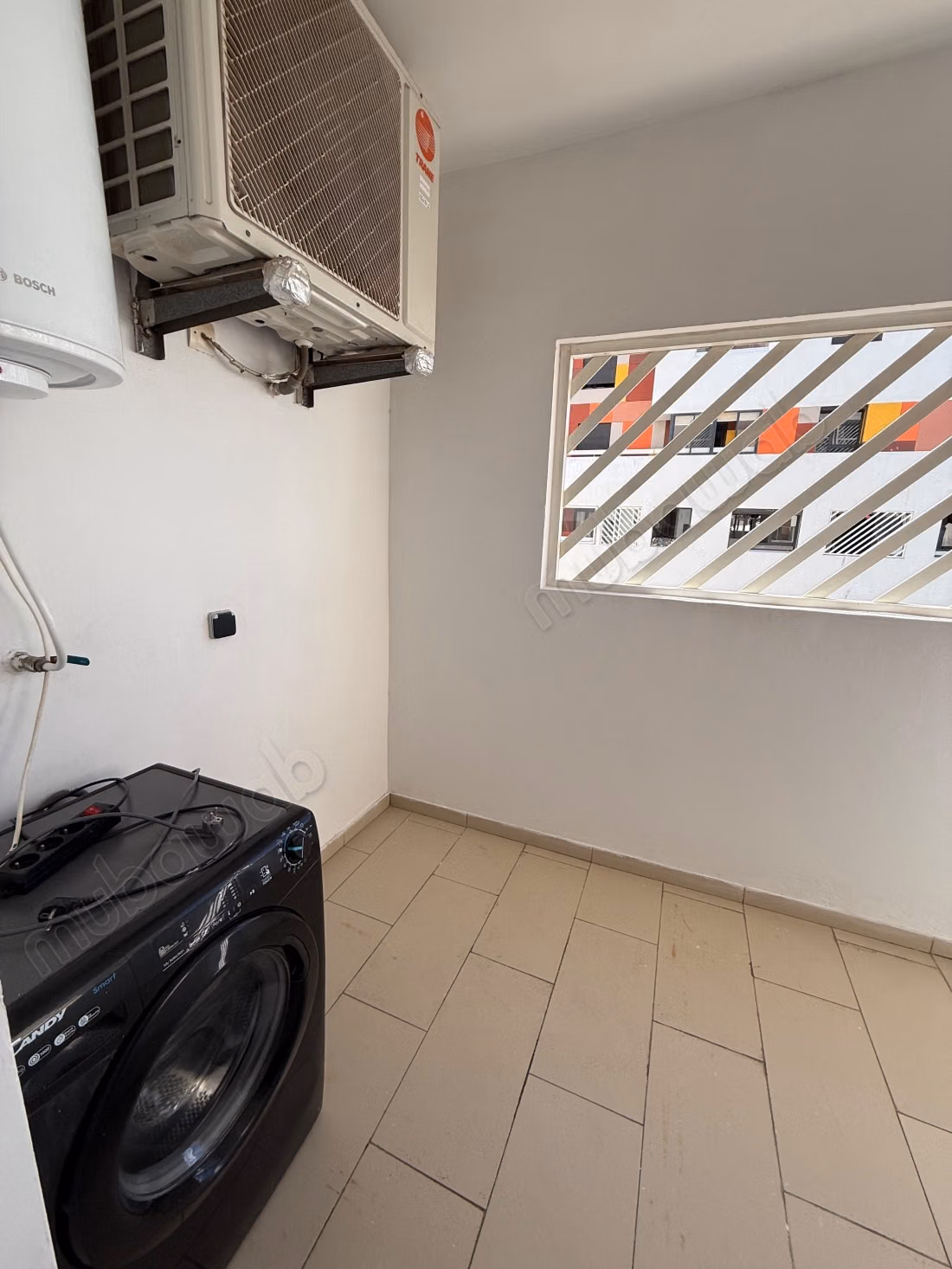 Studio meublé refait à neuf à CFC