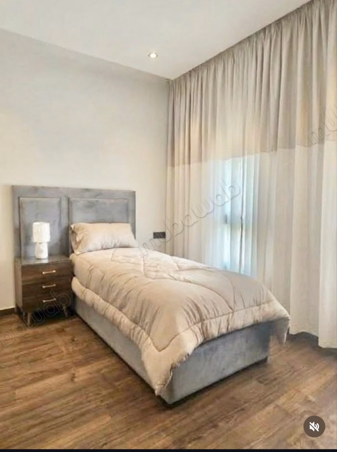 Appartement neuf 2 chambres meublé 
Hôpitaux