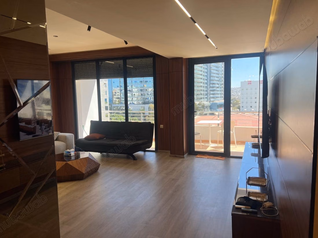 Apartment for sale in the Center. Area 150 m². Well furnished