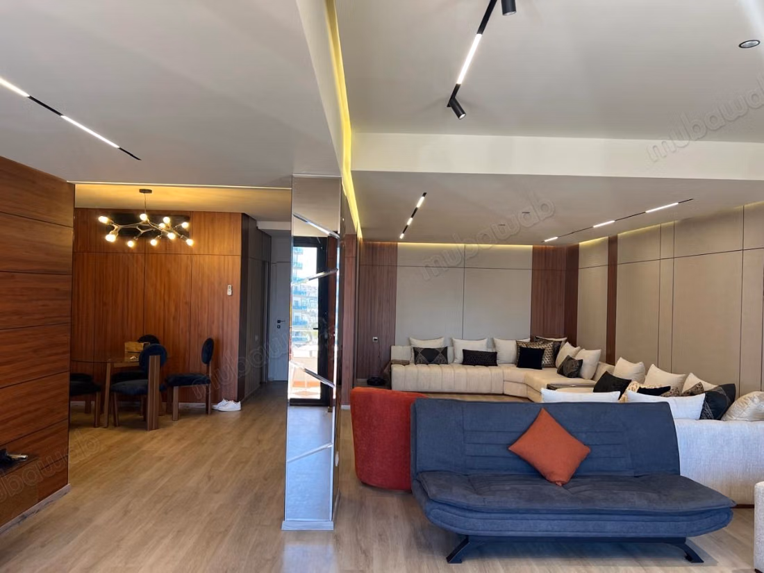 Apartment for sale in the Center. Area 150 m². Well furnished