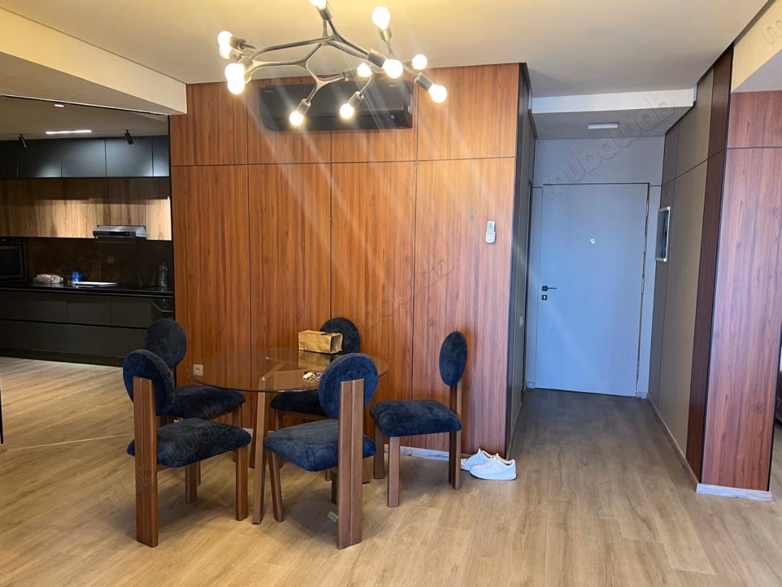 Apartment for sale in the Center. Area 150 m². Well furnished