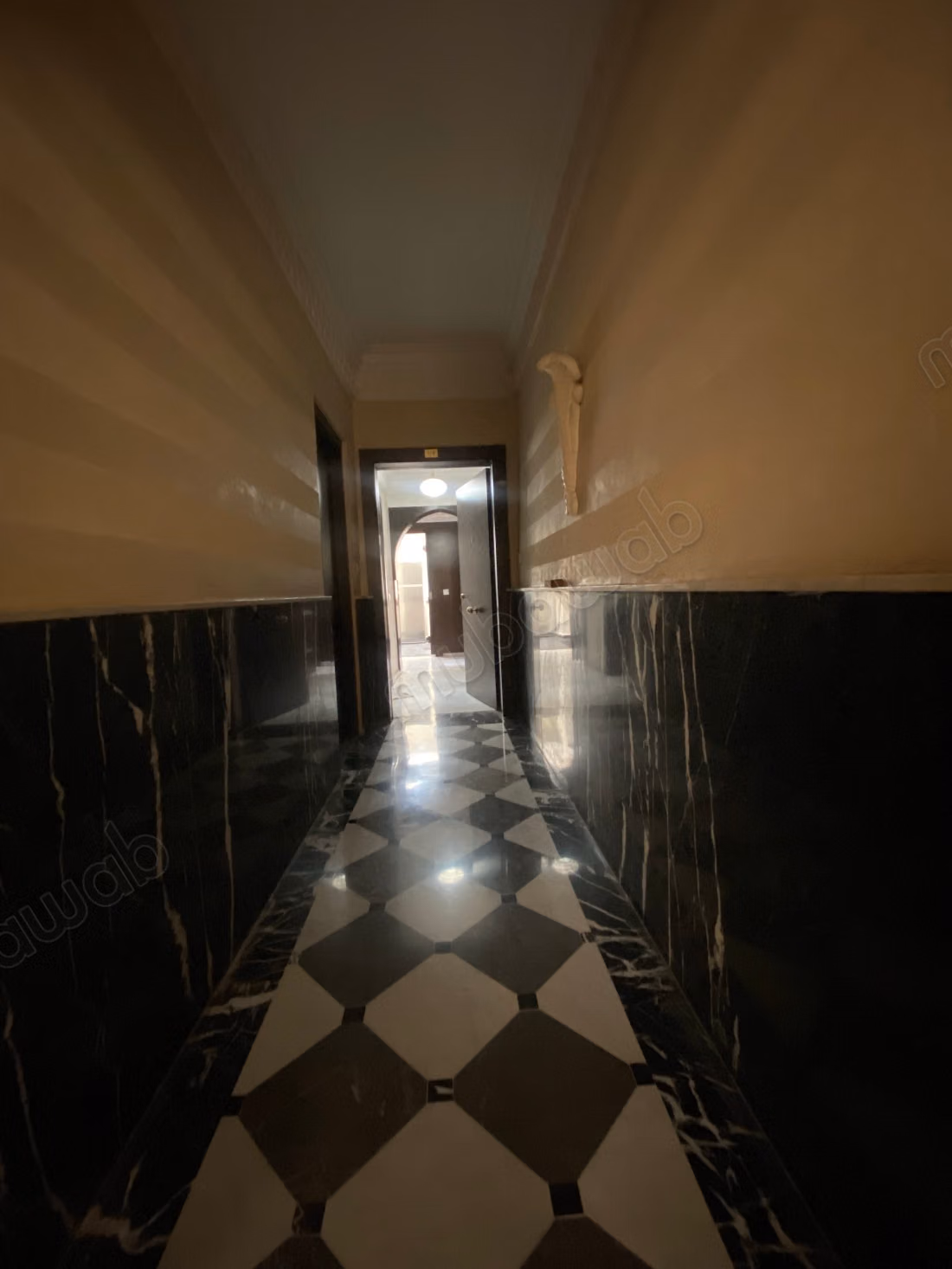 Beautiful apartment for sale in Hivernage. 2 large rooms. Air conditioning
