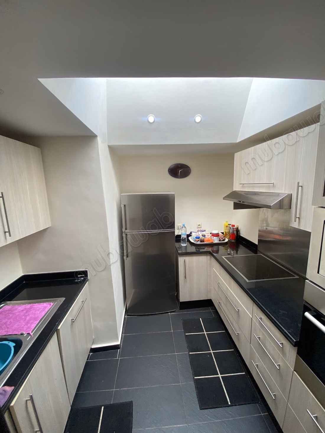 Beautiful apartment for sale in Hivernage. 2 large rooms. Air conditioning