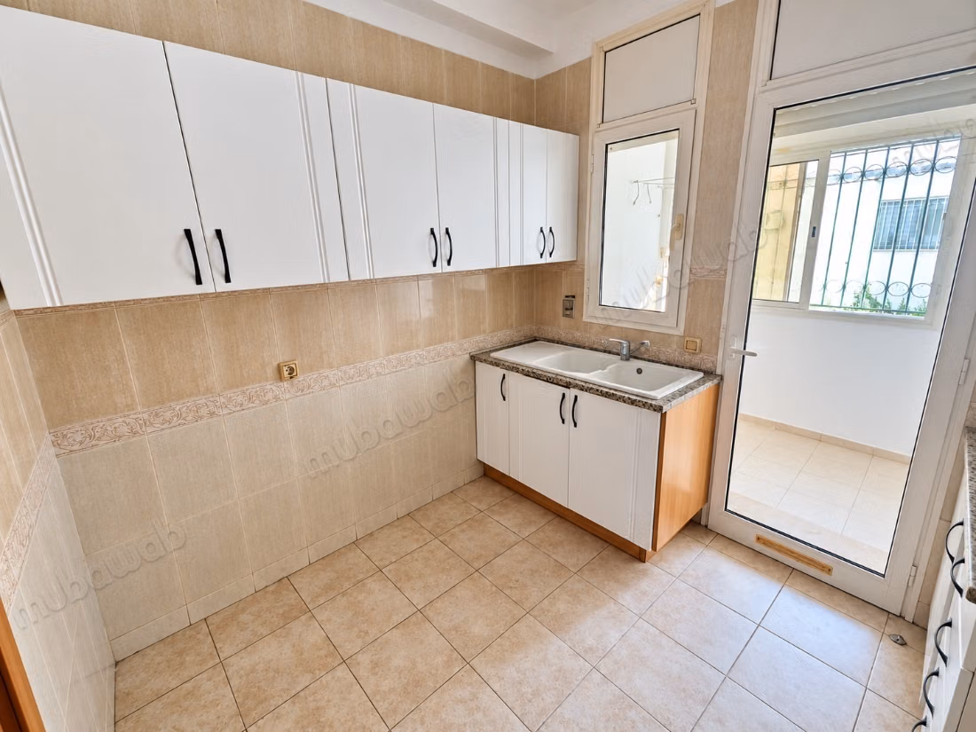 S2 avec Jardin à Vendre à Gammarth