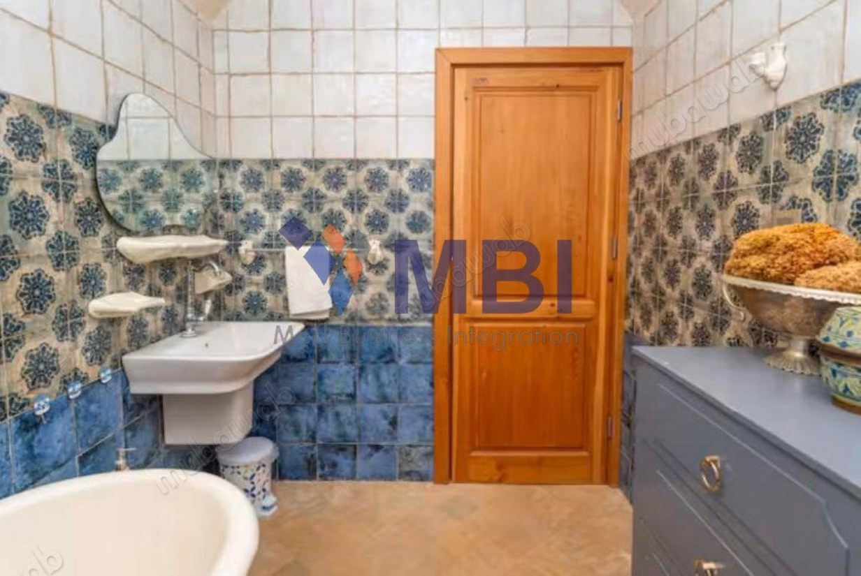 Villa meublée à louer L. A. T. 2199