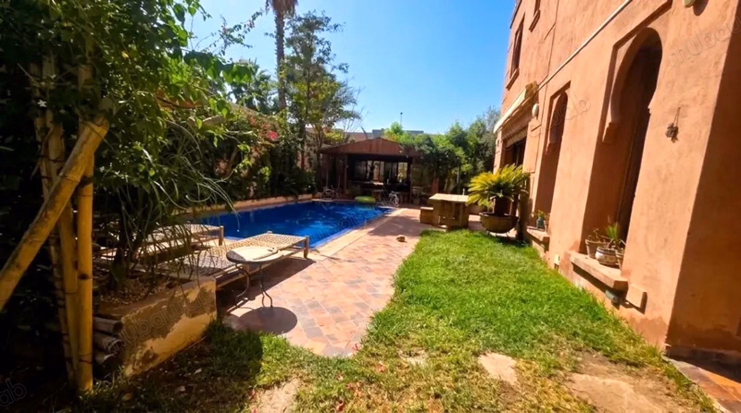 Villa de charme avec piscine beau jardin à Targa meublée