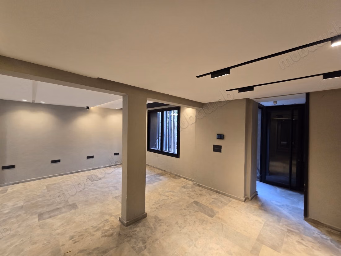 Villa Bureau 230 m²