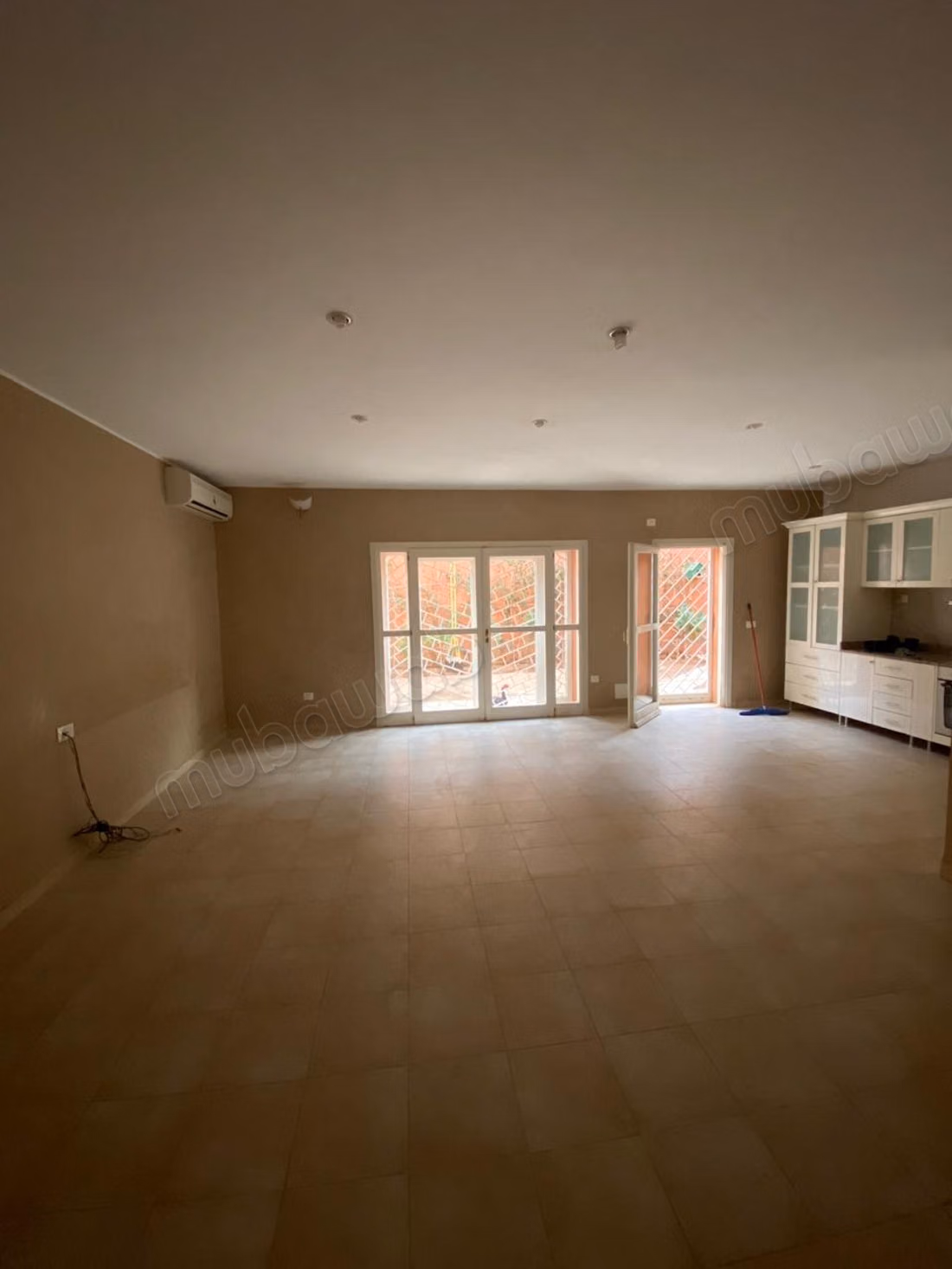 Trouvez votre maison à acheter à Ouarzazate.
Surface de 100 m².
Terrasse et jardin