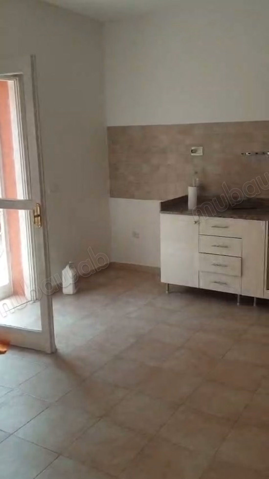Trouvez votre maison à acheter à Ouarzazate.
Surface de 100 m².
Terrasse et jardin