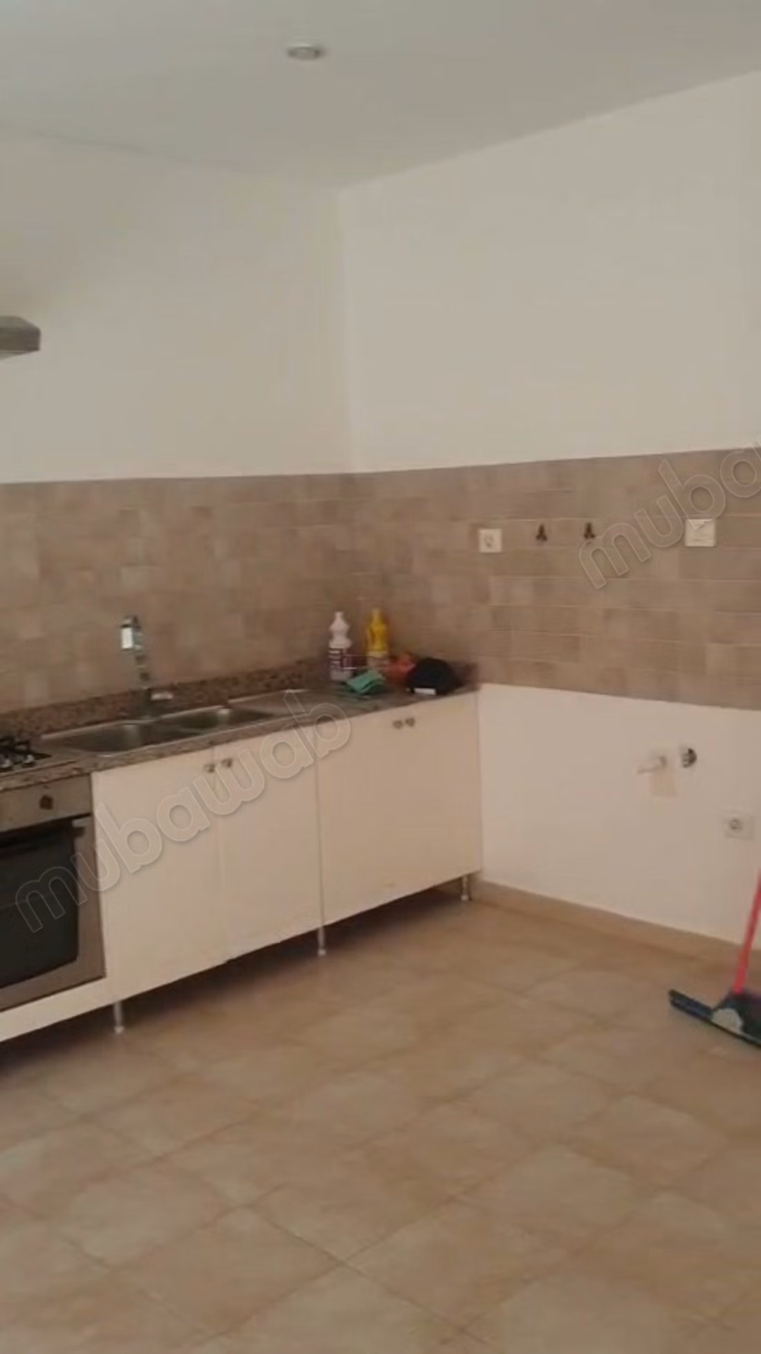 Trouvez votre maison à acheter à Ouarzazate.
Surface de 100 m².
Terrasse et jardin