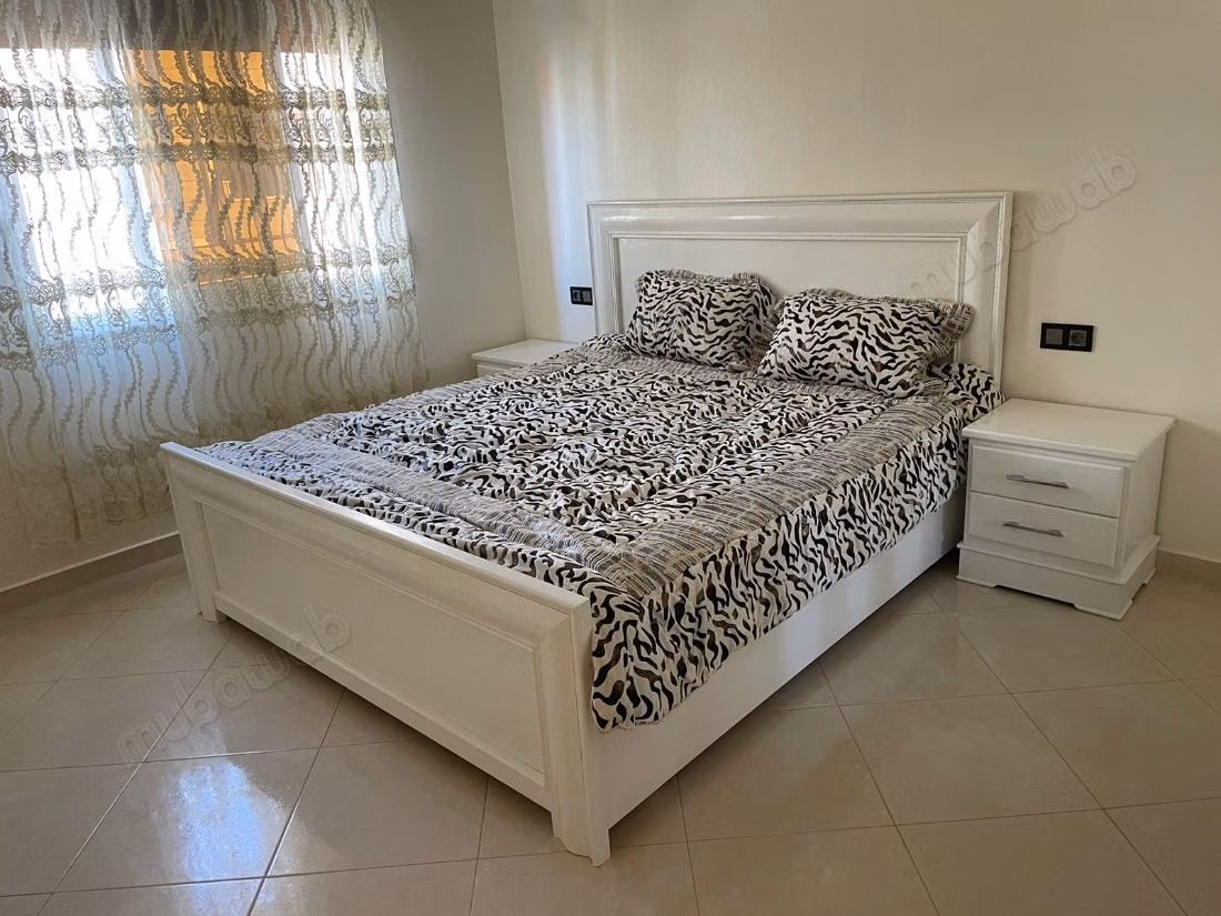 Appartement à louer à Selwan. 3 chambres non meublées