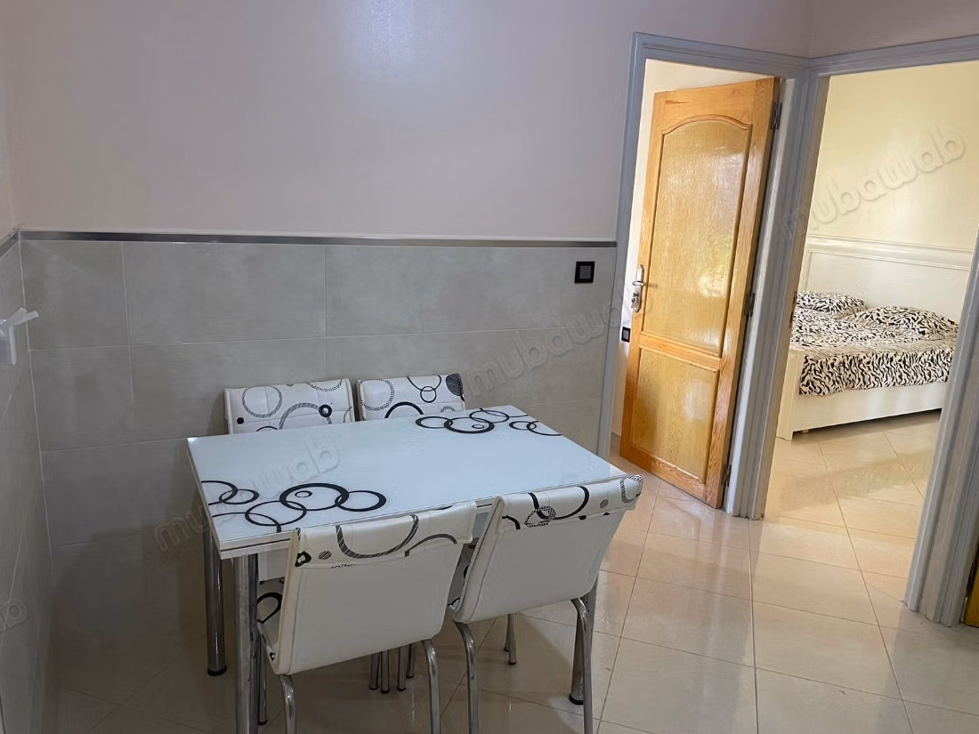 Appartement à louer à Selwan. 3 chambres non meublées