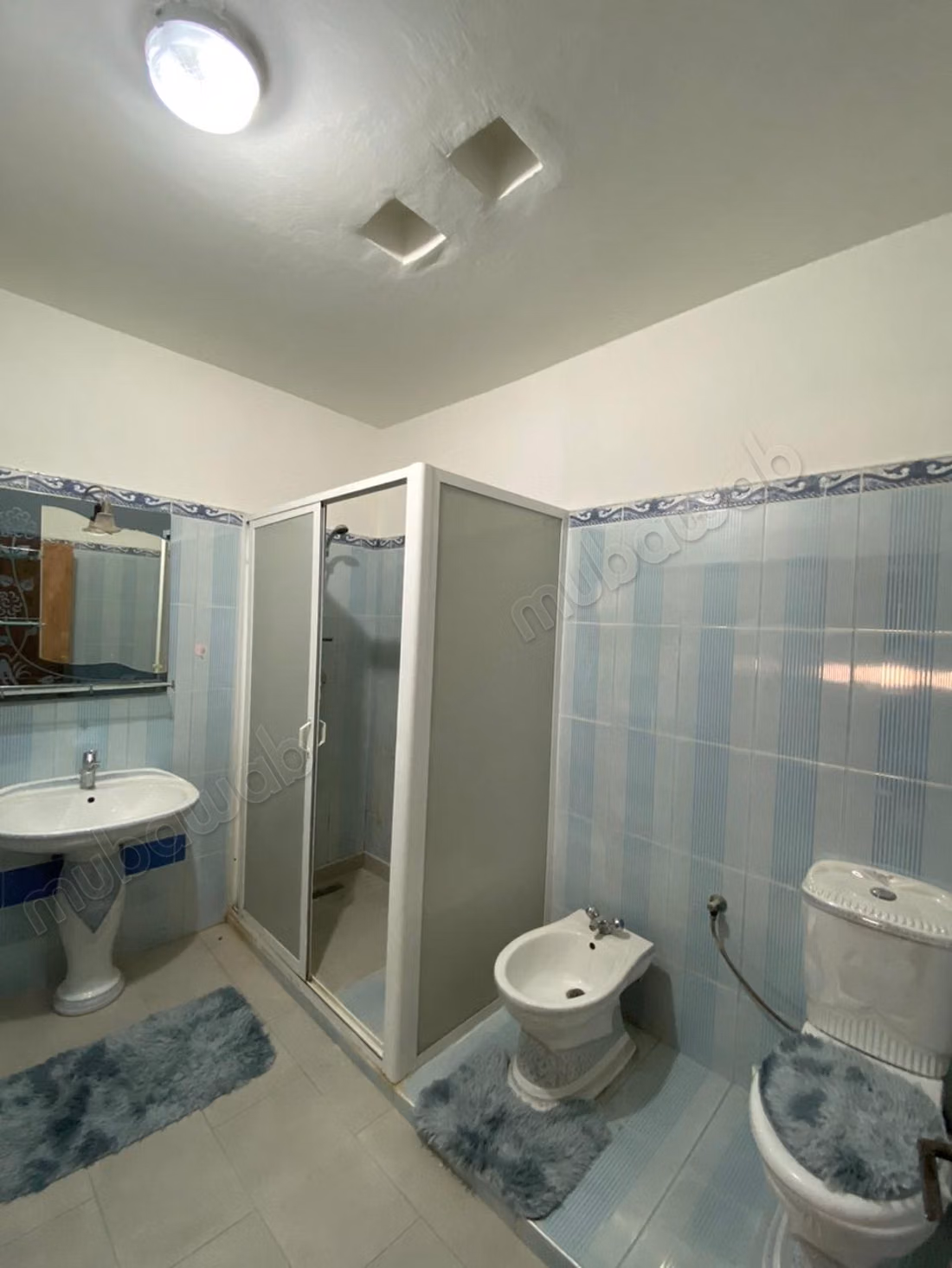 Bel appartement à louer à Al Nahda. Superficie totale 120 m². Meublé