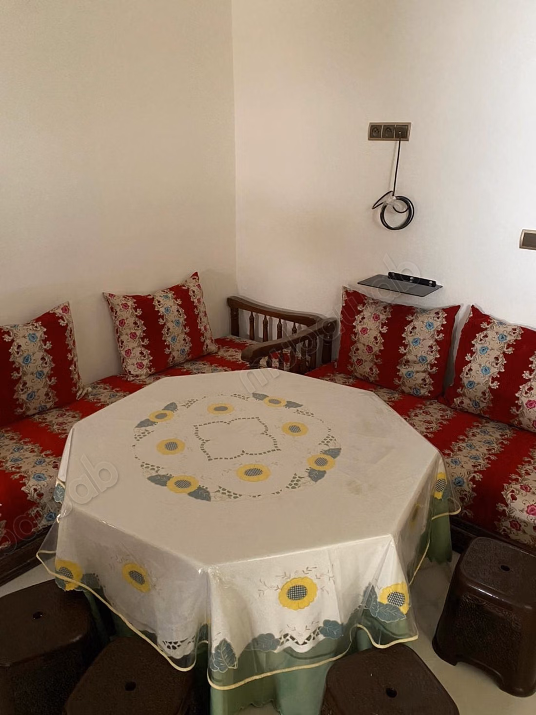 Bel appartement à louer à Al Nahda. Superficie totale 120 m². Meublé