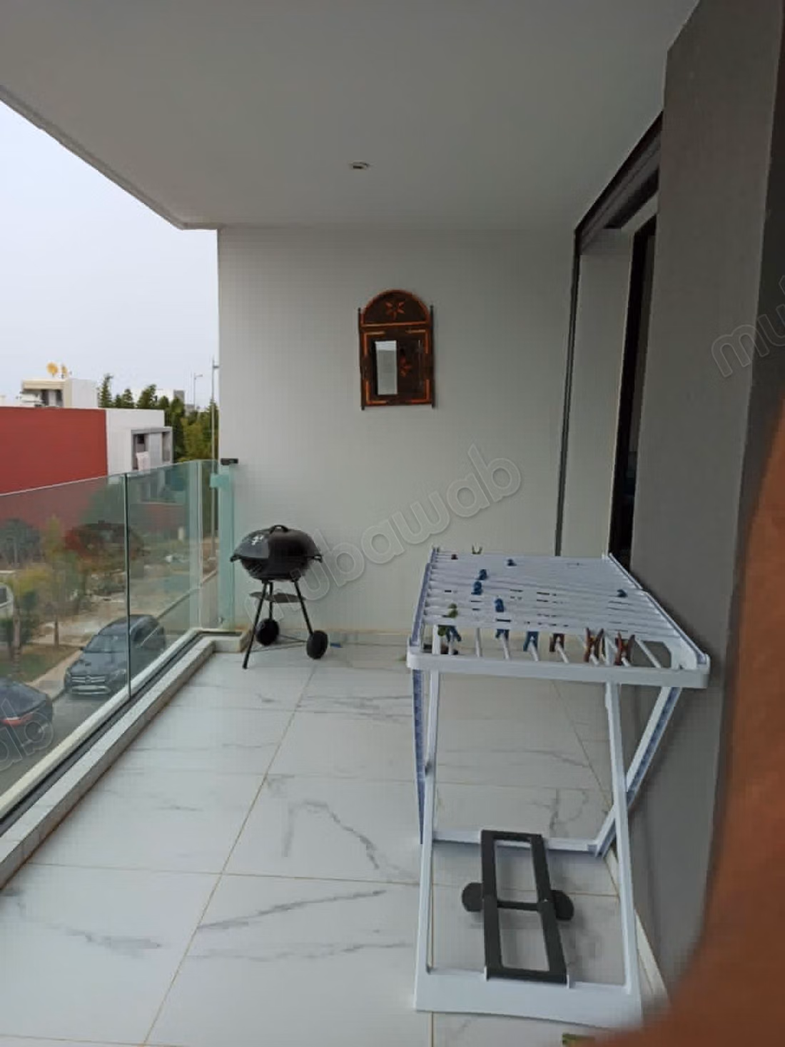 Location d'un appartement à Harhoura. 4 pièces confortables. Meublé