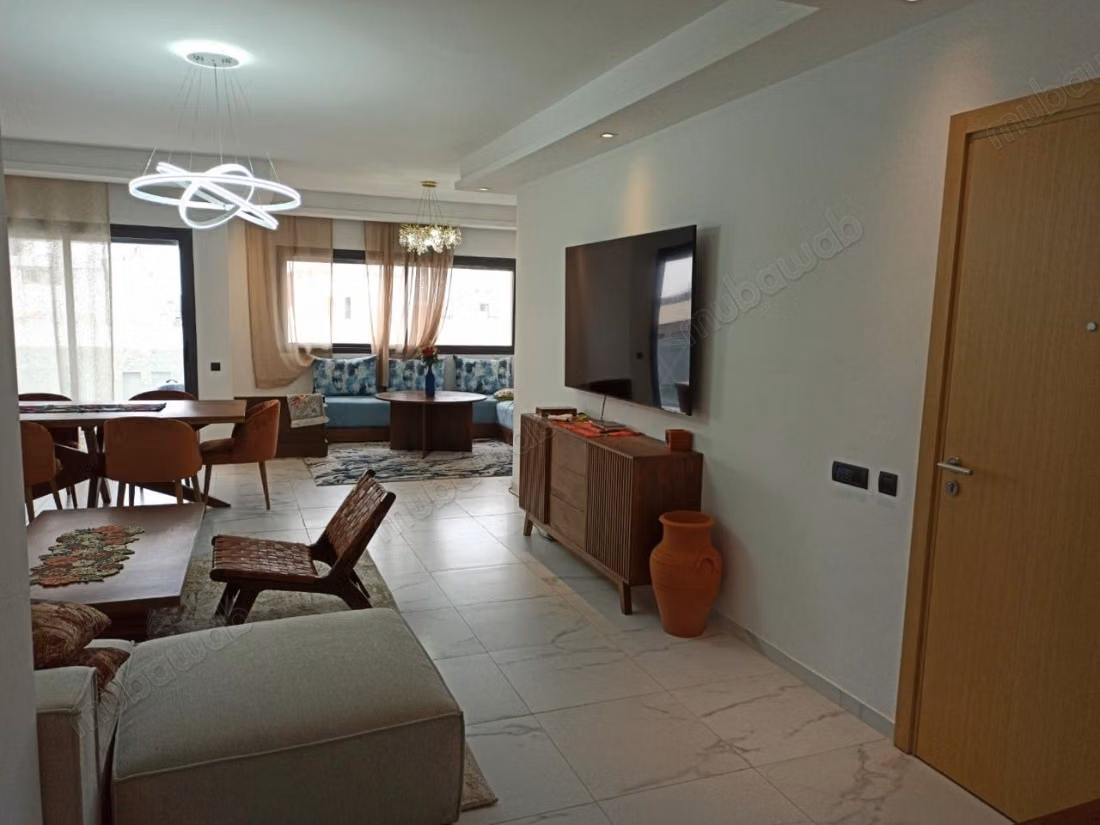 Location d'un appartement à Harhoura. 4 pièces confortables. Meublé
