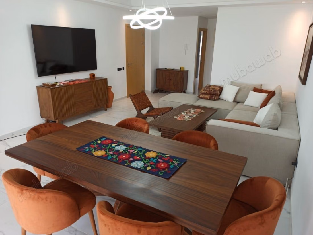 Location d'un appartement à Harhoura. 4 pièces confortables. Meublé