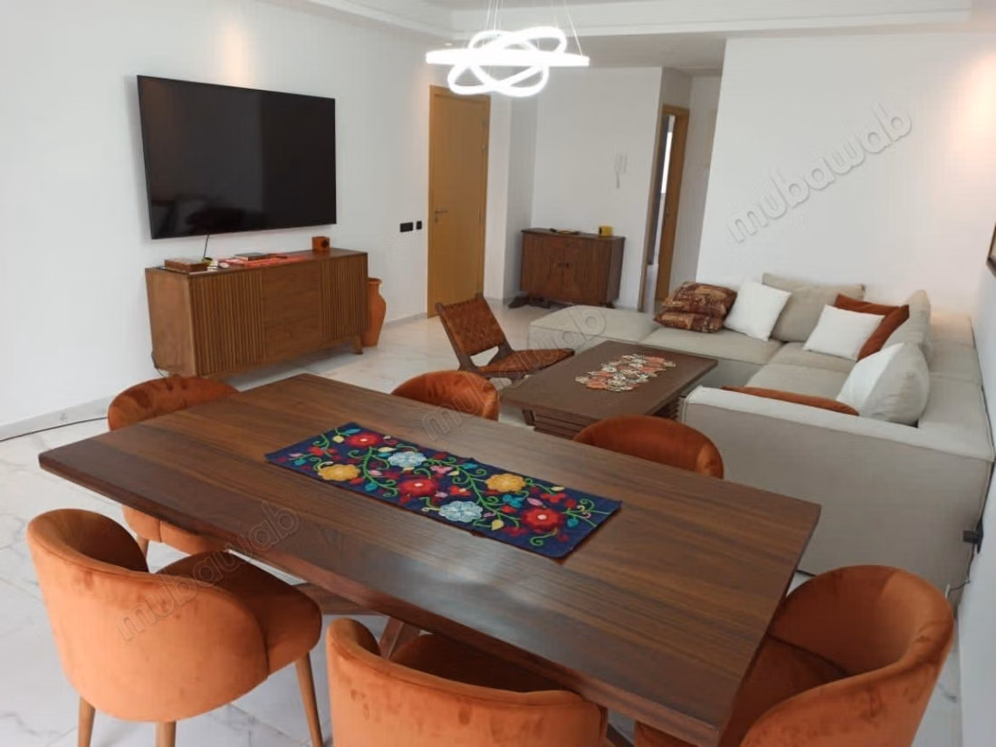 Location d'un appartement à Harhoura. 4 pièces confortables. Meublé