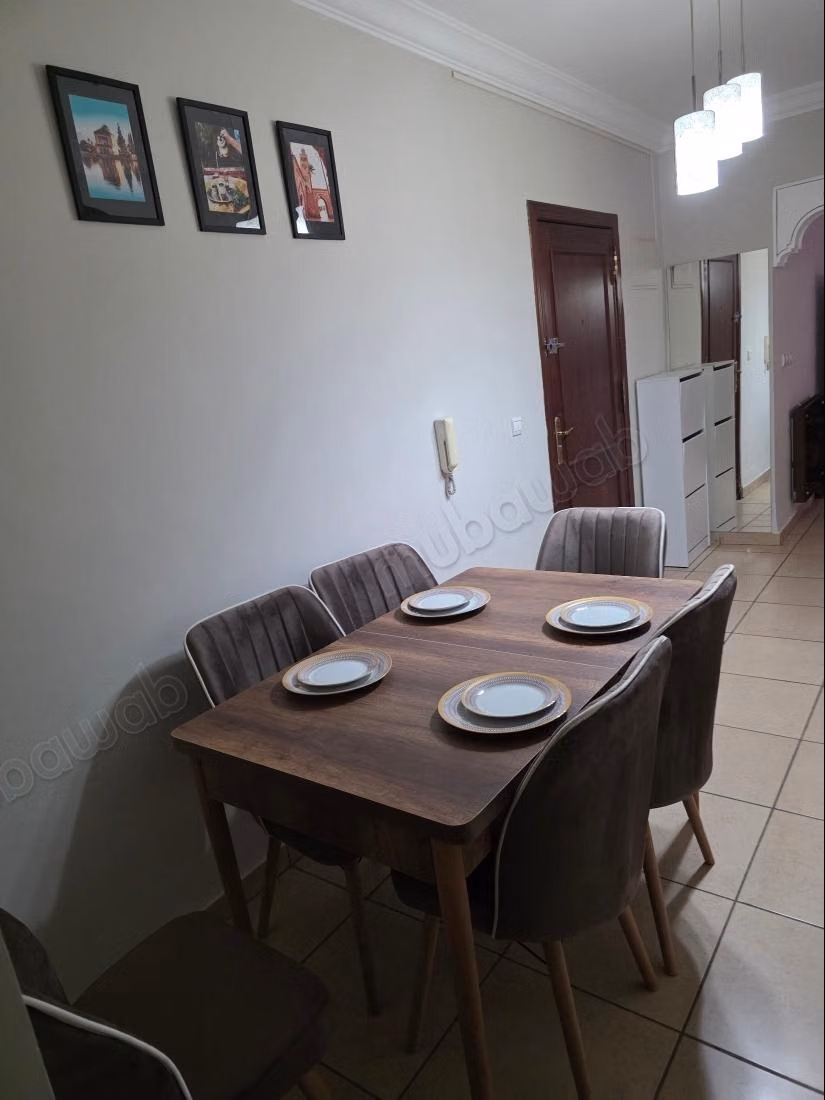 Très bel appartement en location à Guéliz. 3 grandes pièces. Bien meublé