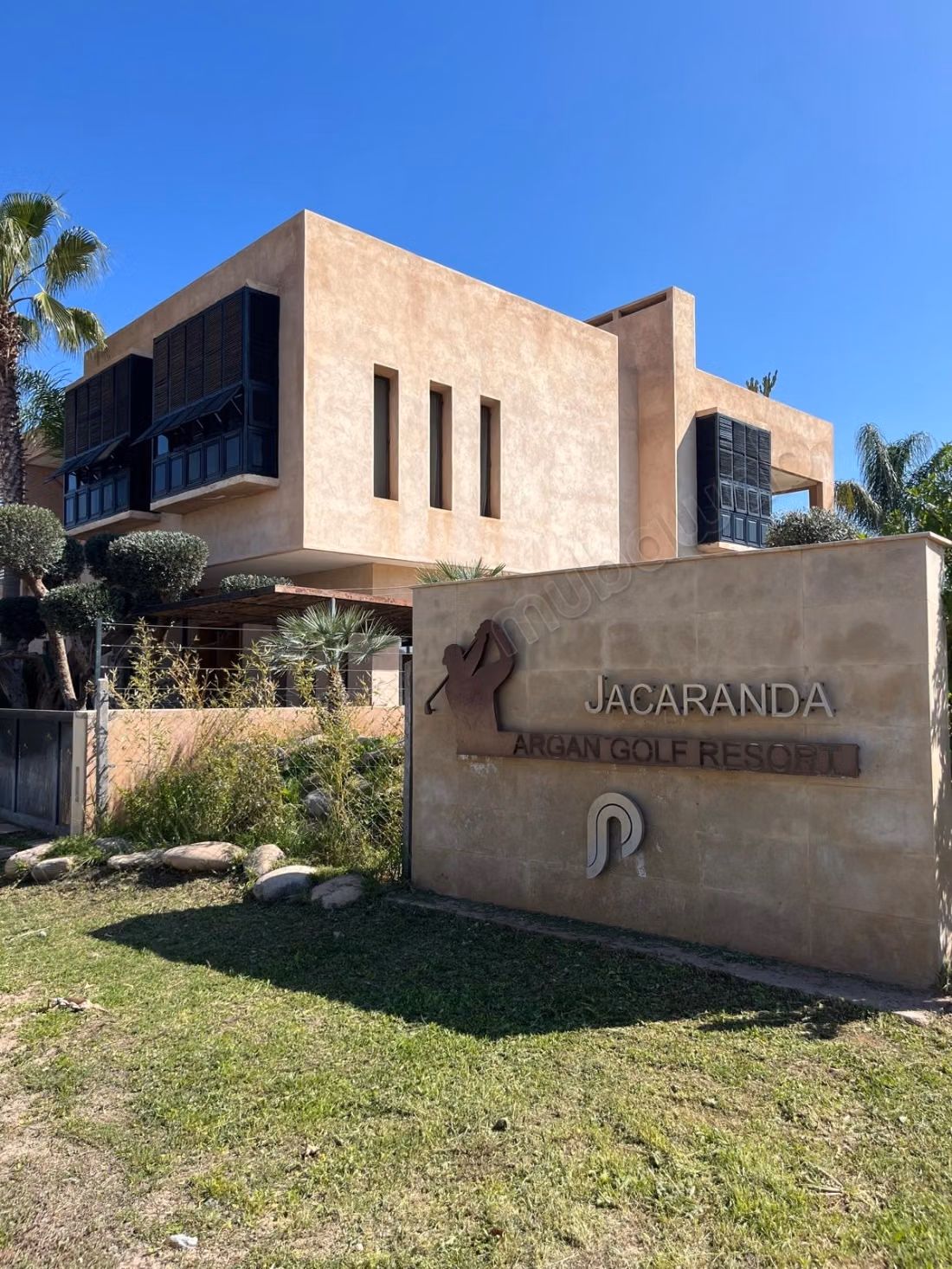 Maison de luxe à louer sur la route de Tahanaout. 4 grandes pièces. Meublé