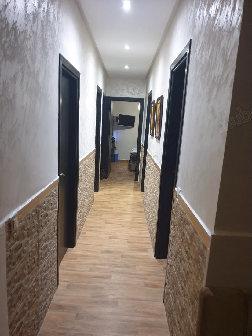 Appartement à louer à Tabriquet. 
Surface de 75 m². 
Meublé