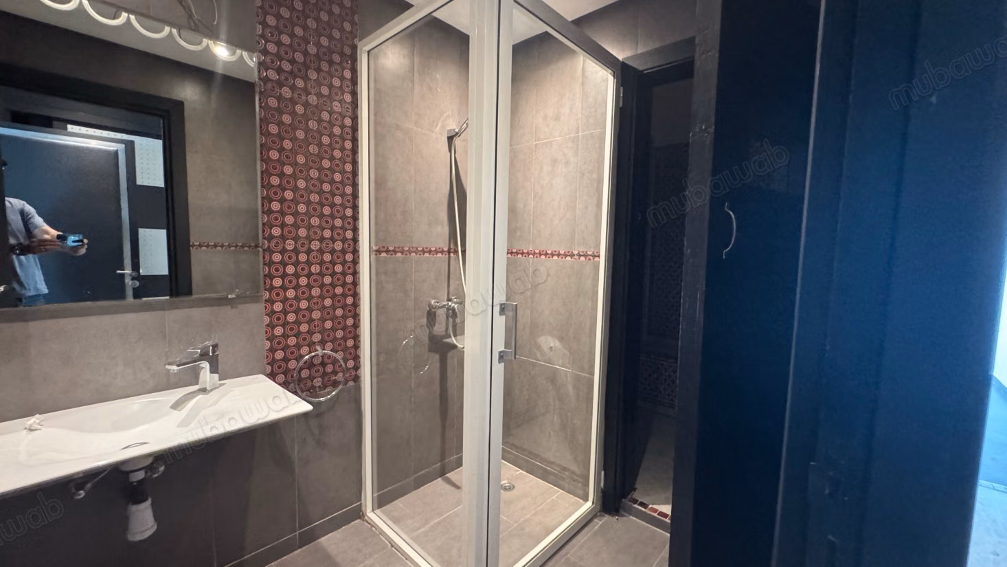 Apartment for sale in Racine. Area 265 m². Elevator and terrace